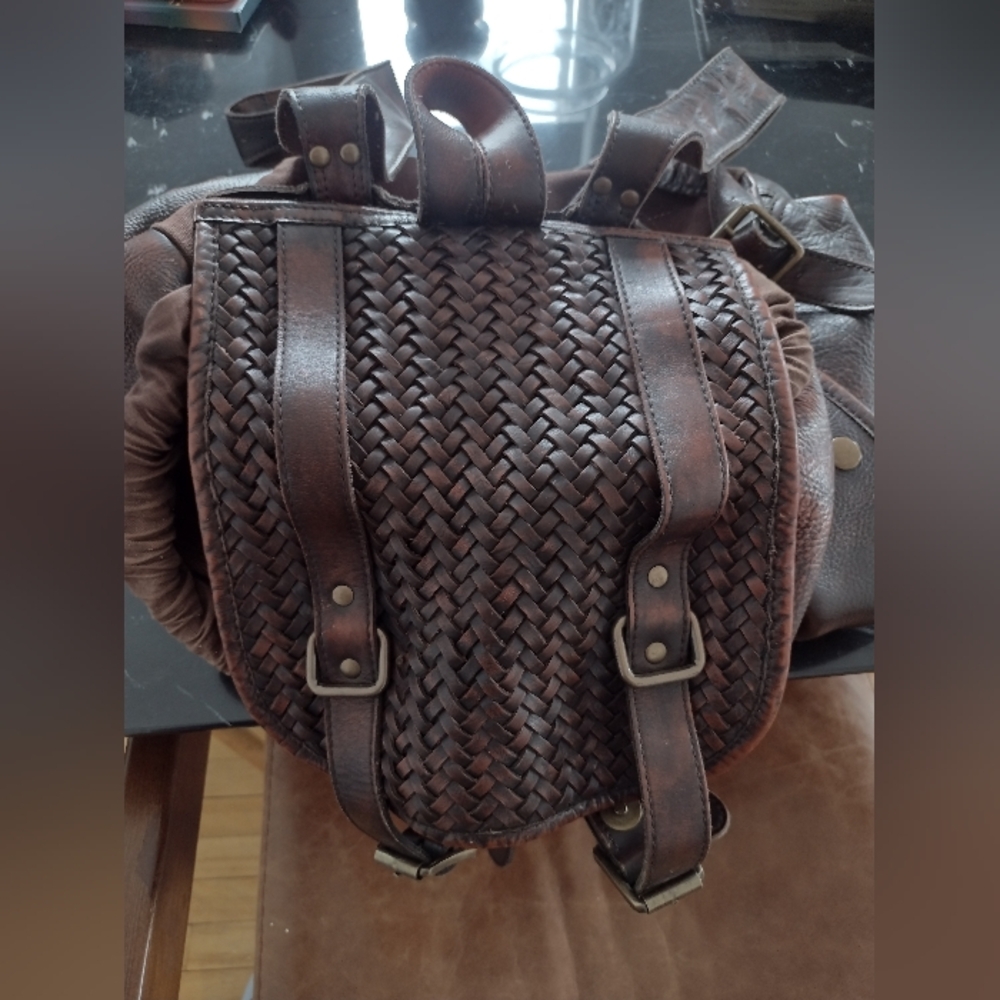 Stylish 100% Leather Zara Backpack - Picture 8 of 14